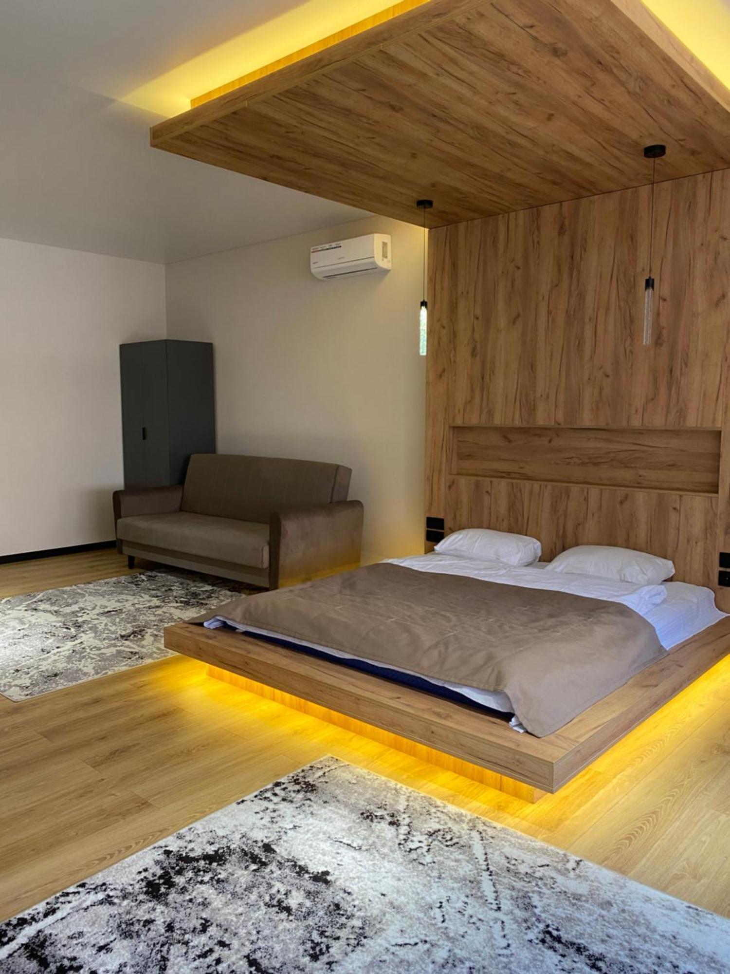 Discovery Garden Apartments คเมลไนป์สกาเย ภายนอก รูปภาพ