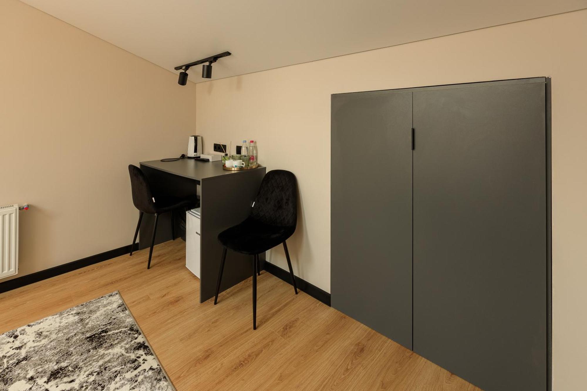 Discovery Garden Apartments คเมลไนป์สกาเย ภายนอก รูปภาพ