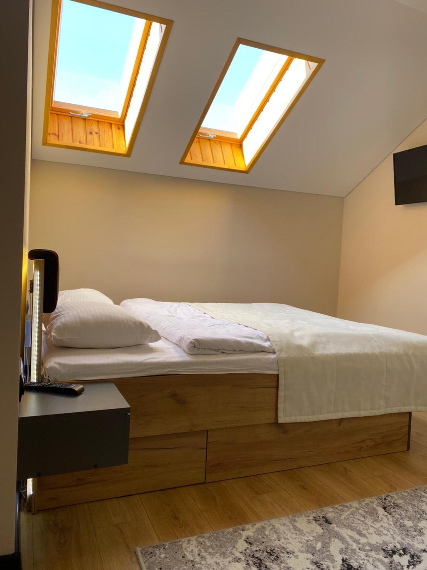 Discovery Garden Apartments คเมลไนป์สกาเย ภายนอก รูปภาพ